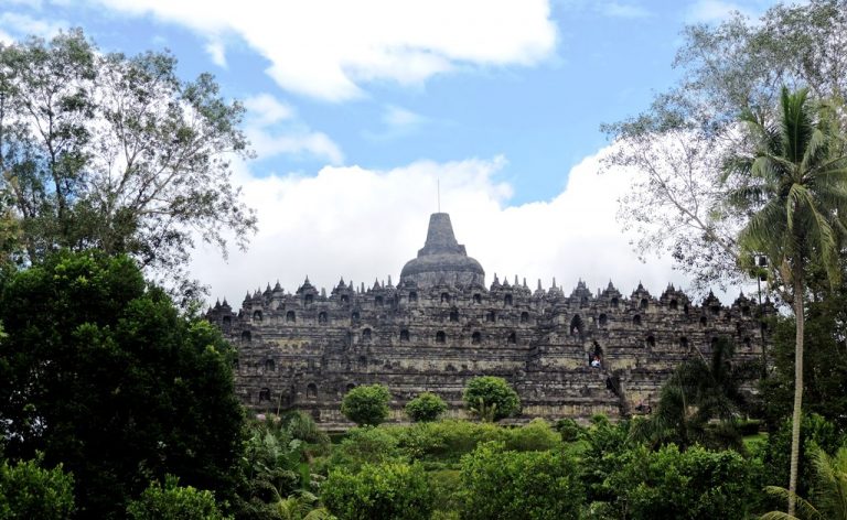 Jokowi Minta 5 Destinasi “Bali Baru” Rampung 2020