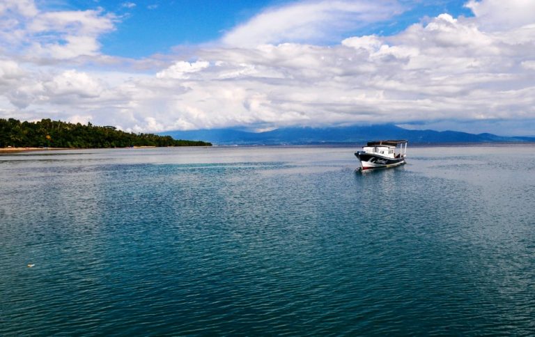 Ingin Berwisata ke Bunaken? Ini Tipsnya!