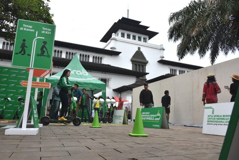 Bagaimana cara Memakai Grab Wheels dan Aturan Mainnya