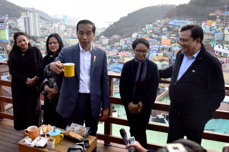 Jokowi Menilai Desa di Indonesia Mampu Seperti Gamcheon Culture Village