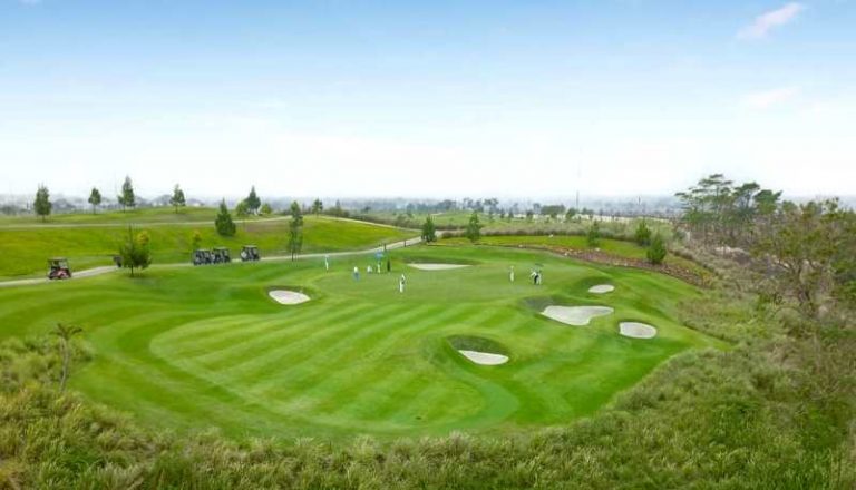 Bandung Barat Punya Lapangan Golf Terbaik Asian