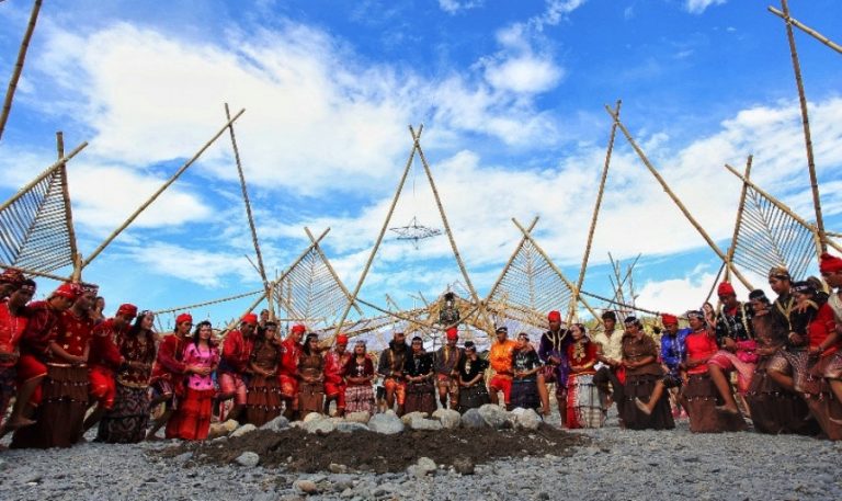 Raego, Tarian dengan Paduan Suara Tertua di Nusantara