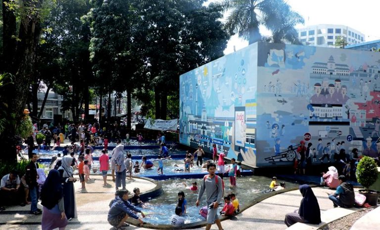 Pemkot Bandung Segera Lengkapi Fasilitas Taman Tematik