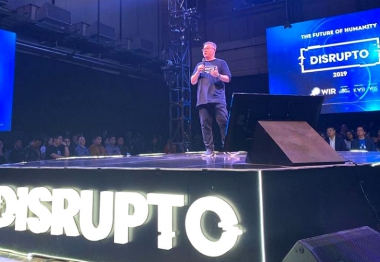 Plaza Indonesia Dikerubuti Robot-robot “Disrupto 2019”