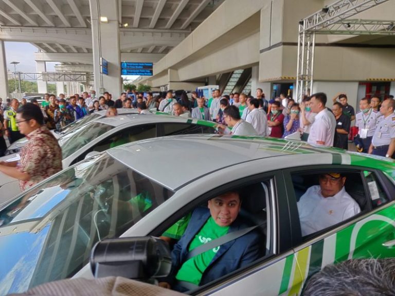 GrabCar Electrik Hyundai Dilucurkan Untuk Pertama Kali