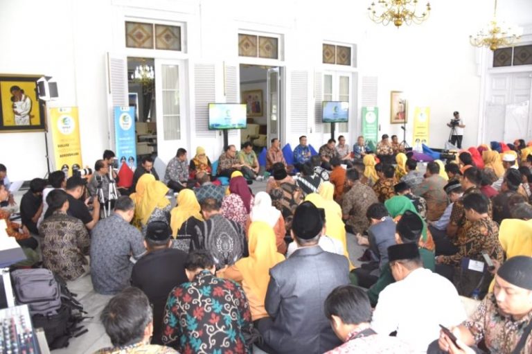 Gubernur Emil: Jangan Lupa Dunia Kini Sudah Terevolusi Oleh Digital