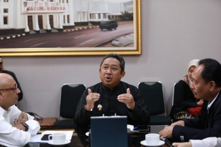 World Bank Siap Bantu Pembangunan LRT Kota Bandung