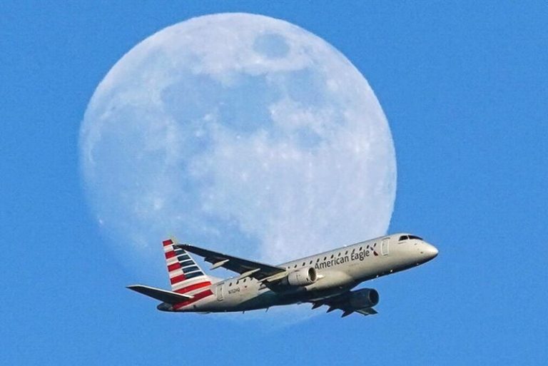 Wah Keren, Traveler Tidak Perlu Bawa Paspor Lagi