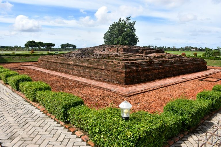 Mengunjungi Candi Jiwa Yang Eksotik Di Batujaya