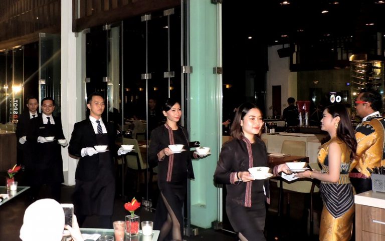 The Restaurant Padma Hotel Bandung Tampilkan Konsep Baru
