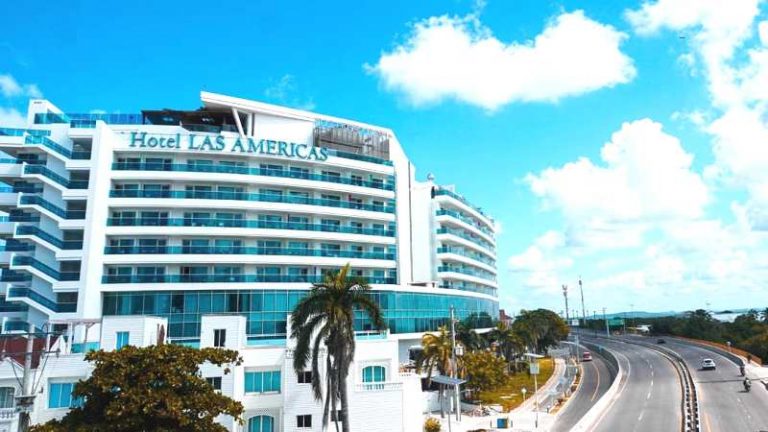 Pendapatan Hotel Anjlok Hingga 30 Persen, Ribuan Karyawan Mulai Di-PHK