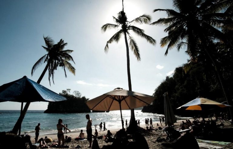 Merebaknya Covid-19, Kemenparekraf Tunda Promosi Pariwisata