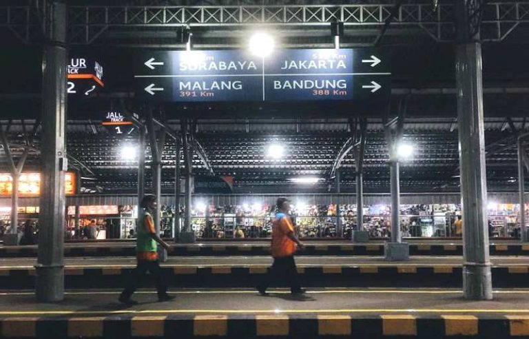Berikut Ini 37 Perjalanan Kereta dari Stasiun Bandung yang Dibatalkan