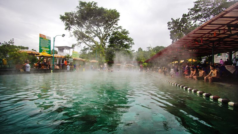 Manfaat Berendam Di Kolam Air Panas Alami 5910