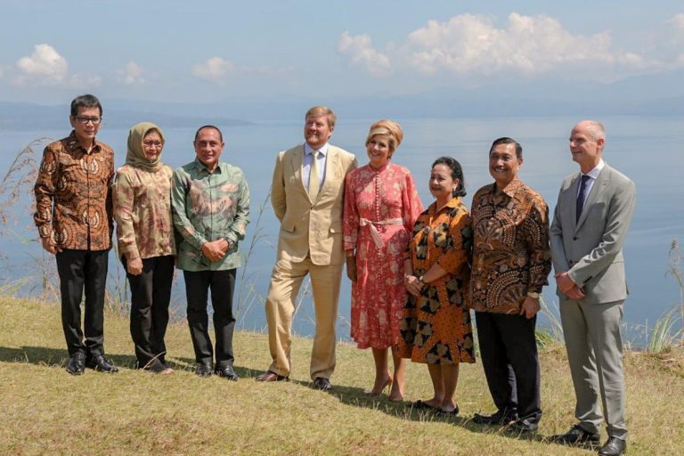 Raja dan Ratu Belanda Kagumi Pesona Keindahan Danau Toba