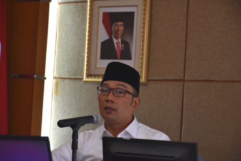 Ridwan Kamil Gagas Gerakan Nasi Bungkus,Bantu Warga Terdampak Corona