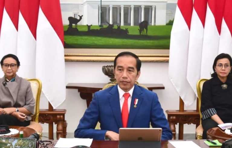Jokowi Minta THR dan Gaji ke-13 PNS Dikaji