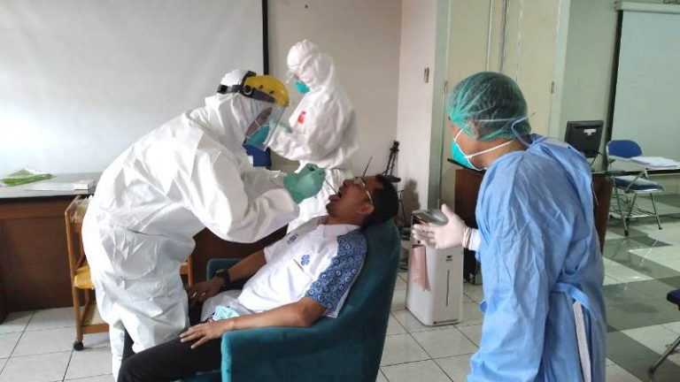 Begini,LimaTahapan Pemeriksaan Sampel COVID-19 di Labkesda Jabar