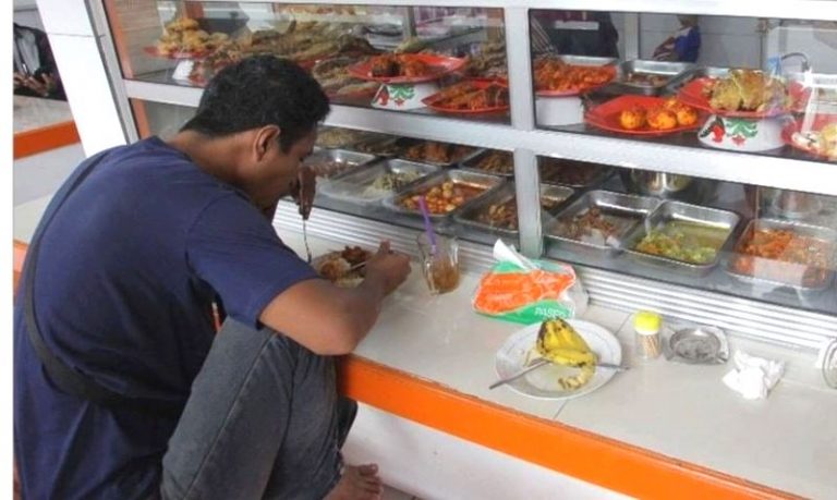 Warteg Gratis untuk Pekerja Informal dan Ojol,Ini Daftarnya