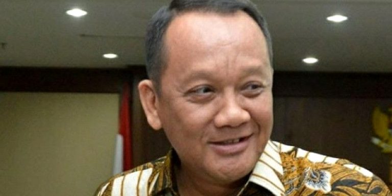 Buronan KPK Ini Masih Asyik Tukar Uang Setiap Minggu Rp 1 Miliar