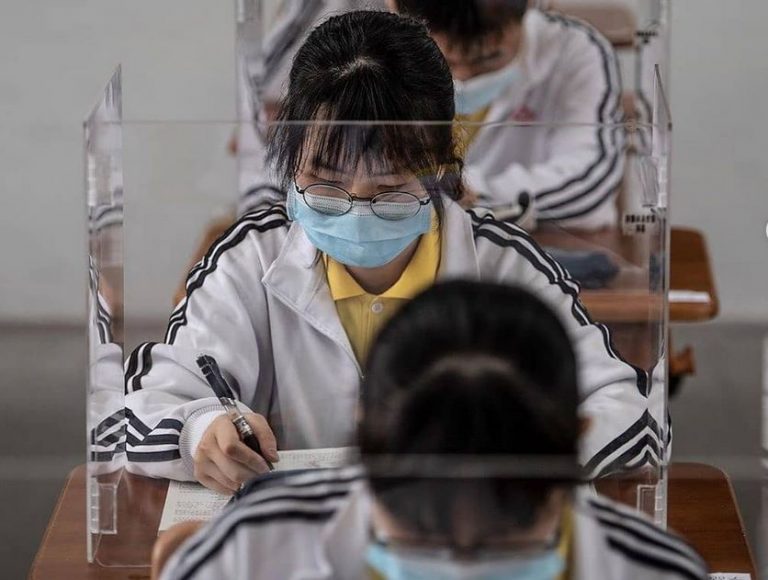 Ilmuwan Top Australia Sebut Covid-19 Virus Aneh Abad Ini