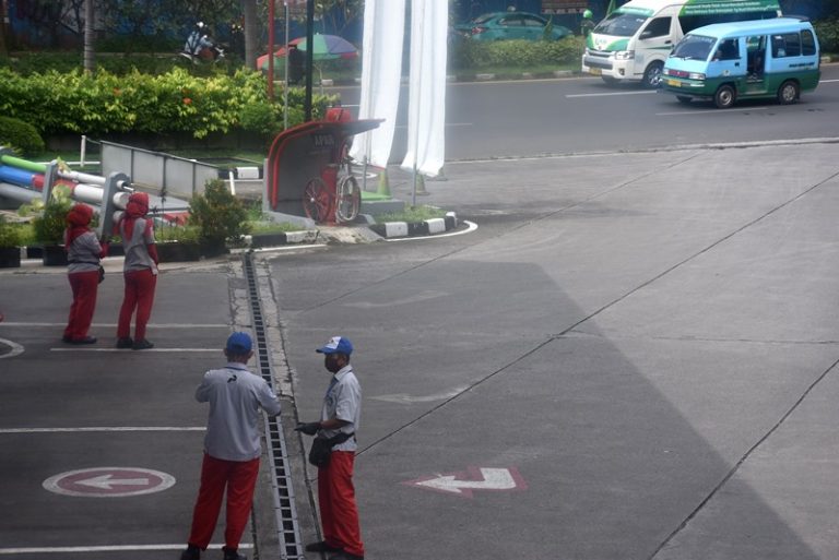 Sopir Angkot Dapat “Cashback” 50 Persen Untuk Pembelian BBM