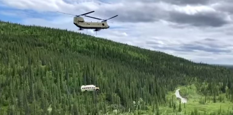 Akhir Cerita Bus “Into The Wild” Yang Harus Pindah Dari Taman Alaska