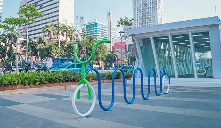 Kantor dan Mall Wajib Menyediakan Parkir Sepeda