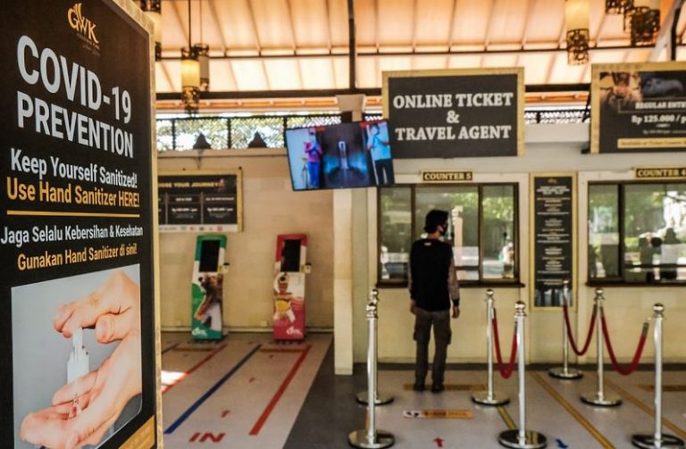 Kemenparekraf: Pemda Harus Segera Laksanakan Protokol Kesehatan Sektor Pariwisata