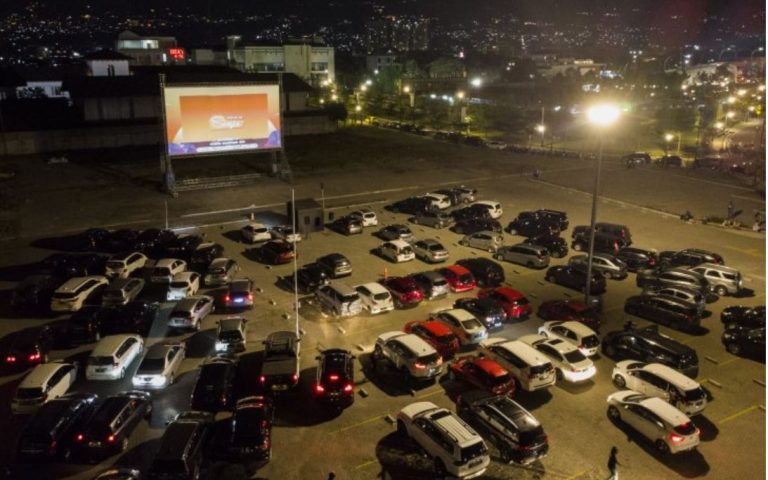 Drive in Cinema Direspon Baik, Penonton Minta Diputar Drakor