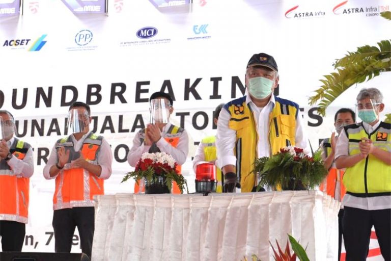Akses Tol Ke Bandara Kertajati Beroperasi November 2021