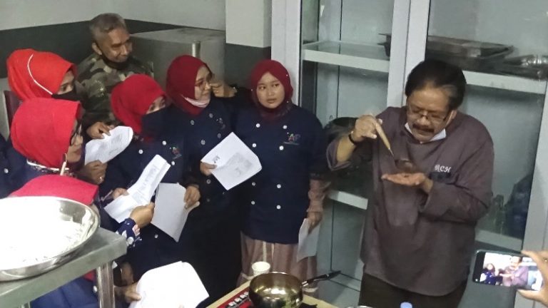 Para Chef Jabar Berikan “Cooking Class” Bagi Para Santri