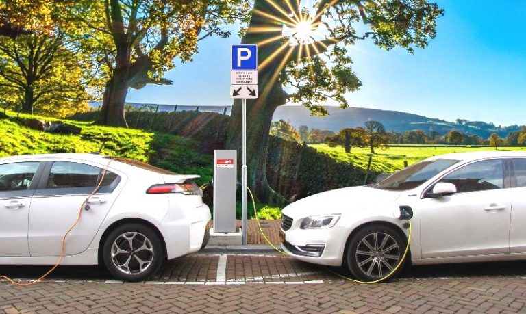 Mahalnya Mobil Listrik di Indonesia Karena Komponen Baterai