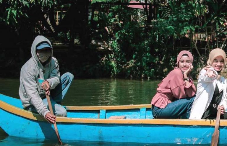 Kemenparekraf Sebut Tren Wisata Alam Akan Populer pada 2021