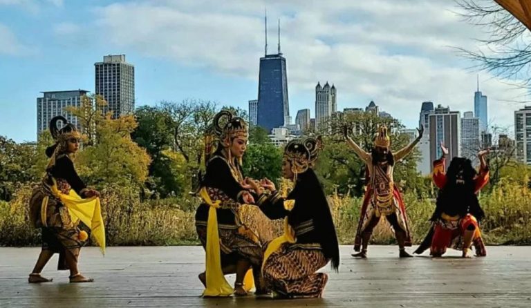 Sendratari KJRI Chicago Pukau Konferensi Ramayana Dunia