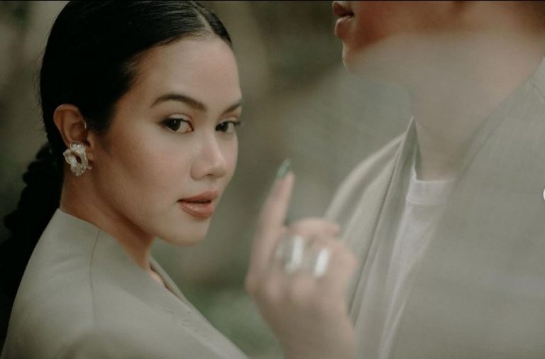 Yura Yunita Merilis “Duhai Sayang”, Lagu Cinta Sepanjang Masa