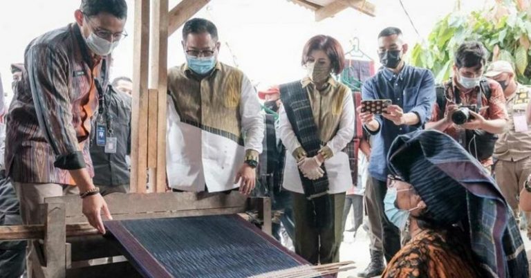 Presiden Jokowi Resmikan Beli Kreatif Danau Toba