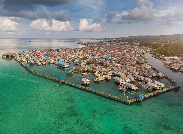 Menyelami Keindahan Wakatobi dan Pesona Wisata di Sekitarnya