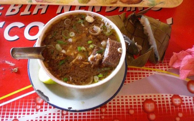 10 Makanan Khas Makassar Beserta Rekomendasi Tempat Makan