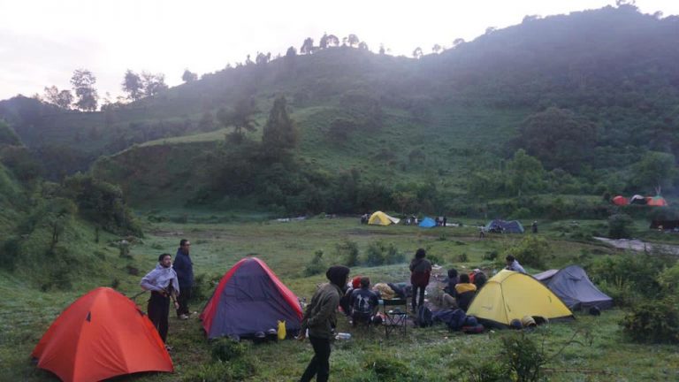 Serunya Camping dan Trekking di Ranca Cangkuang Gambung