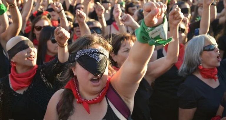 IWD 2021: Diskriminasi Perempuan Masih Terjadi, Massa di Bandung Gelar Aksi Long March