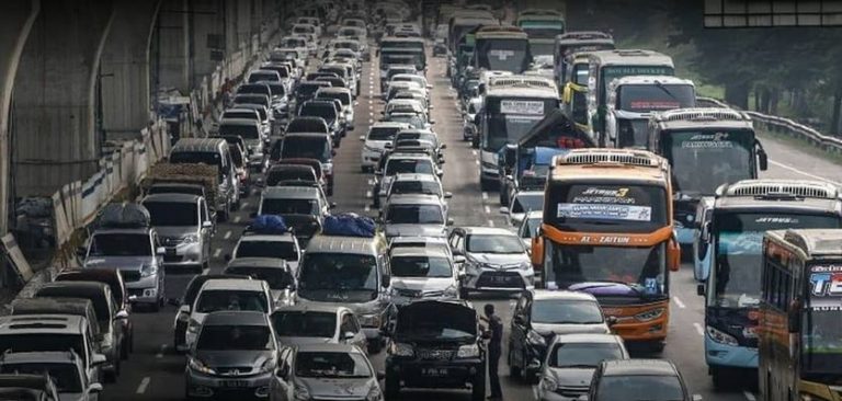 Sektor Pariwisata dan Transportasi Paling Terdampak Larangan Mudik