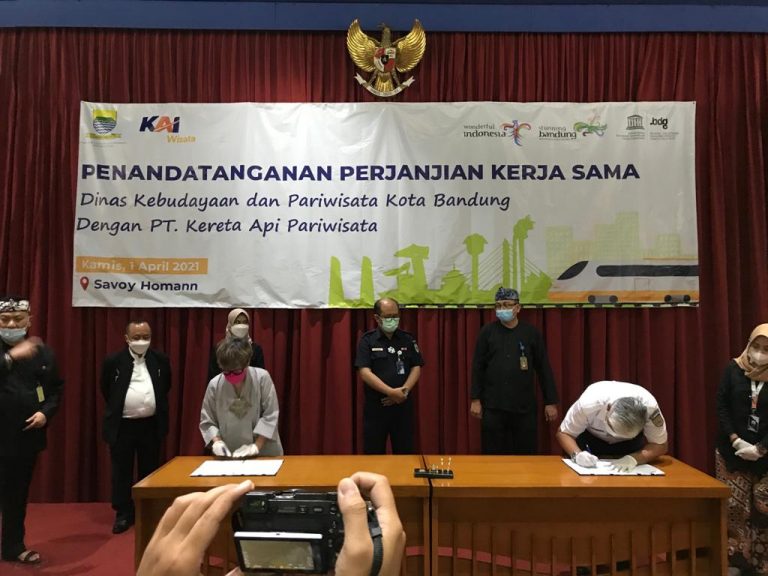 Tandatangani Perjanjian, Disbudpar Kota  Bandung Jalin Kerjasama Dengan PT KAI