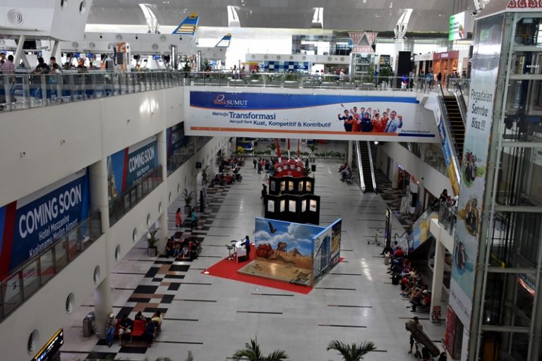 Larangan Mudik Berakhir, Bandara Kualanamu Diserbu Penumpang