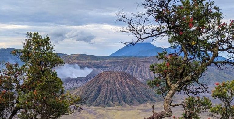 Gunung Bromo dan Kawasan Wisata Semeru Ditutup Saat Libur Lebaran