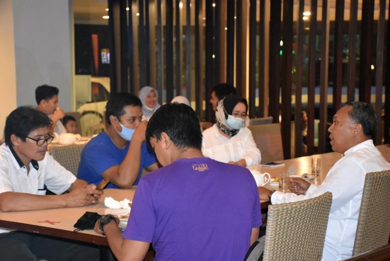 Jurnalis Hukum Bandung Gelar Bukber dengan DPW IKA UII Jawa Barat