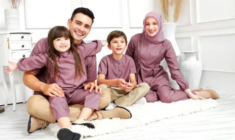Busana Muslim “Kakha Series” Diminati Keluarga Karena Minimalis, Dikunjungi 600 Ribu Orang