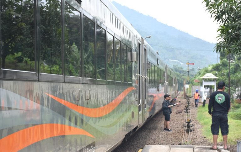 Larangan Mudik Berakhir PT KAI Langsung Diserbu Penumpang, Sehari 10 Ribu Penumpang