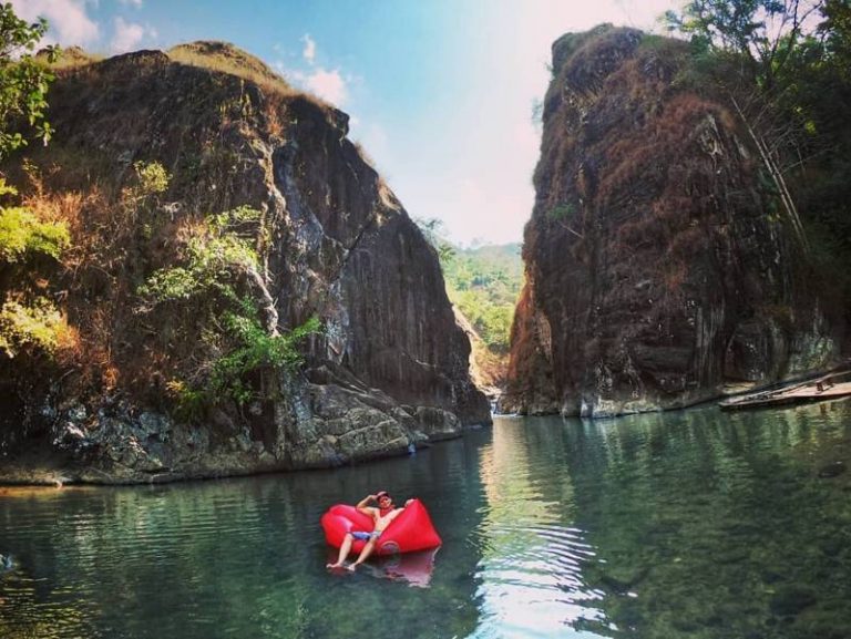 Leuwi Tonjong, Surga Tersembunyi Mirip Phuket Ada di Garut