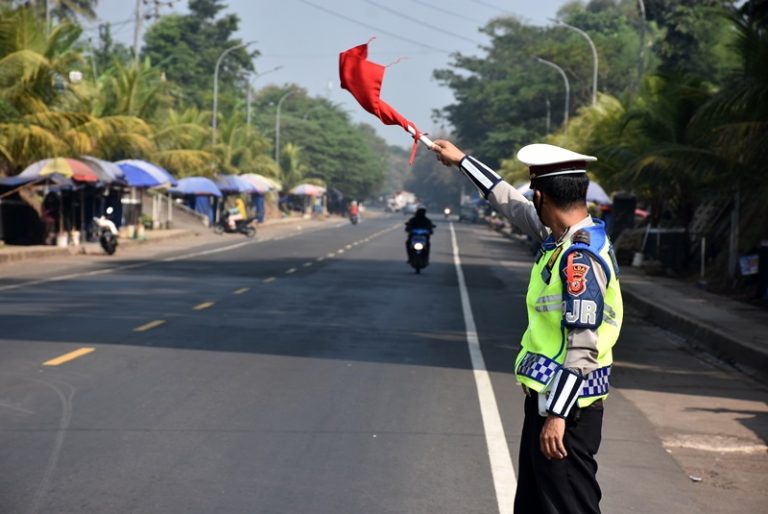 600 Kendaraan Diputar Balik di Perbatasan Kabupaten Bandung-Cianjur